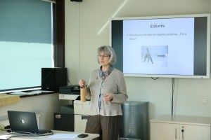 Kūrybinis intarpas su muzikiniu paįvairinimu