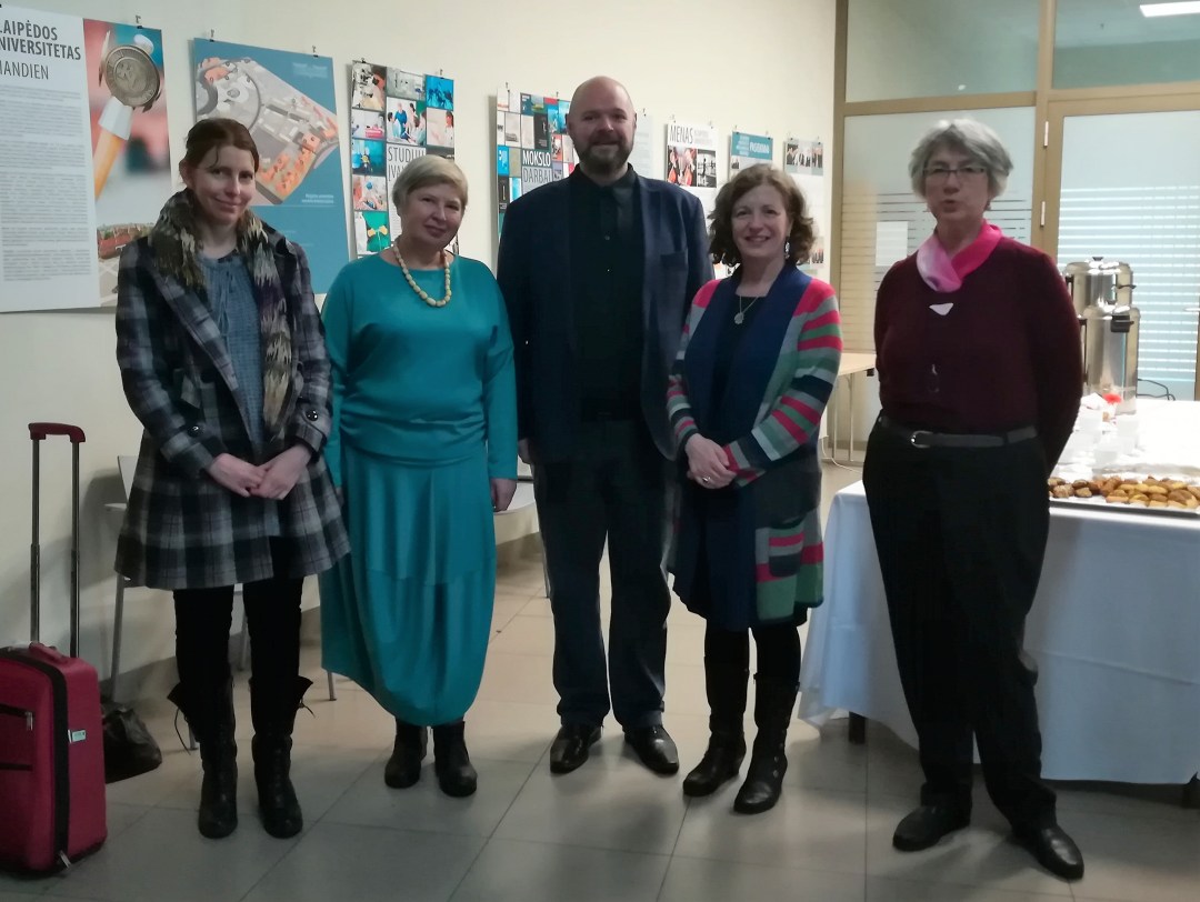 Su seminaro svečiais ir LBA prezidente. Iš kairės: Karolina Maanmieli, Jūratė Sučylaitė, Tony Wall, Viktoria Field, Daiva Janavičienė